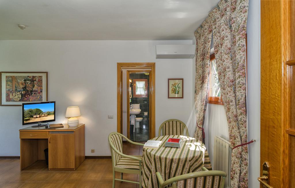 Hotel Verdemare Марина ди Пиетрасанта Екстериор снимка