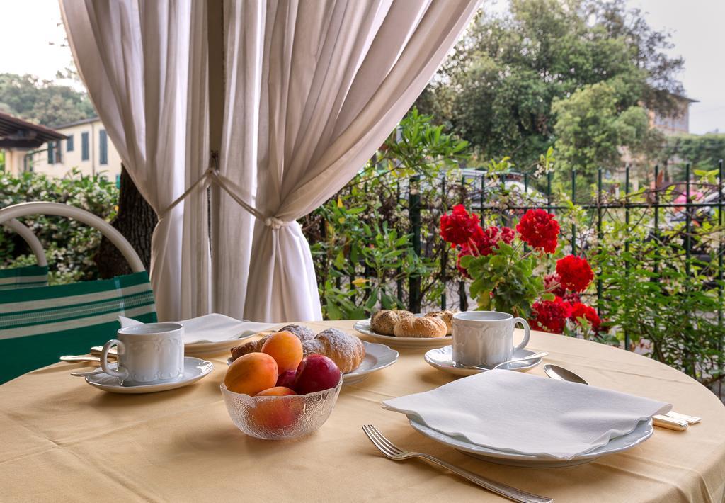 Hotel Verdemare Марина ди Пиетрасанта Екстериор снимка