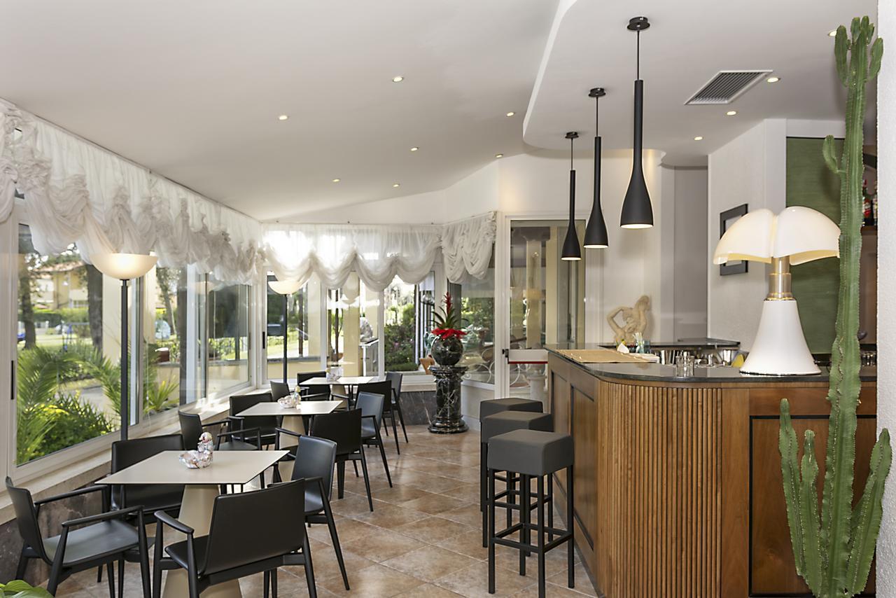 Hotel Verdemare Марина ди Пиетрасанта Екстериор снимка