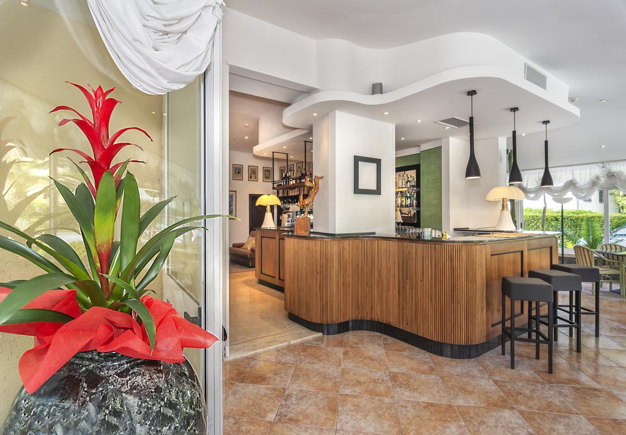 Hotel Verdemare Марина ди Пиетрасанта Екстериор снимка