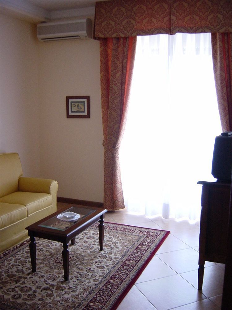 Hotel Verdemare Марина ди Пиетрасанта Екстериор снимка