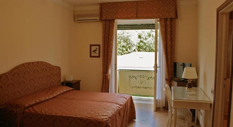 Hotel Verdemare Марина ди Пиетрасанта Екстериор снимка